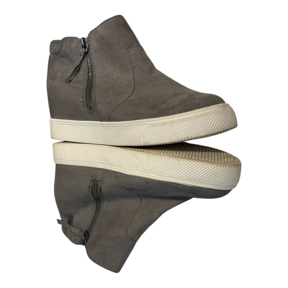 Universal Thread Gray Sneakers With Minimalist De… - image 4